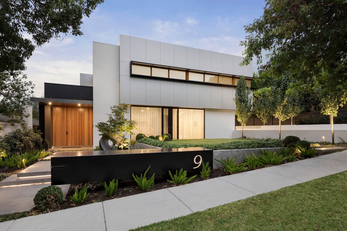 modern-house-exterior-2021-08-27-19-27-31-utc-1-e1662386024408.jpg